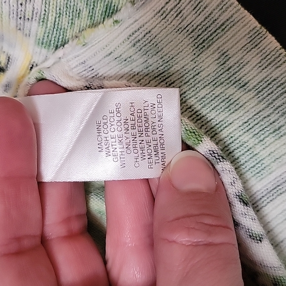 Designers Originals Paisley Design, V-Neck Cardigan, Size 2X - Picture 8 of 9